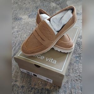 DOLCE VITA TOFFEE NUBUCK LEATHER LOAFERS. 9